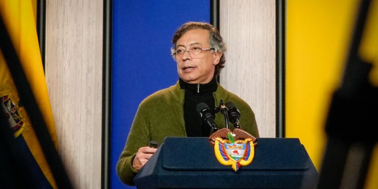 La diplomacia de Petro en redes sociales abre nuevos frentes con Bukele y Noboa