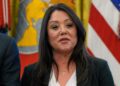 Lori Chavez-DeRemer: La secretaria de Trabajo de EE UU, Lori Chavez-DeRemer, renuncia en medio de acusaciones de abuso de poder | Internacional