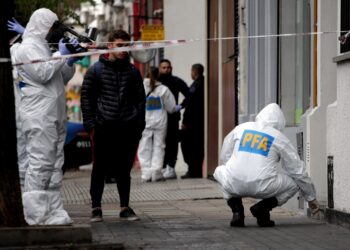Los investigadores relacionan el tiroteo en una escuela de Argentina con una comunidad virtual que glorifica la violencia