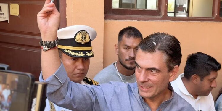 Paz reprueba en los comicios locales y se queda con dos de nueve gobernaciones en Bolivia