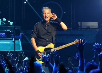 “Vivimos tiempos muy oscuros”: Bruce Springsteen carga con todo contra Trump en el concierto inaugural de su gira en Minneapolis | Cultura