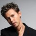 Austin Butler aprende a cocinar con Jeremy Allen White.