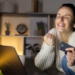 ¿Con qué frecuencia compramos felicidad online?