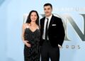 Aubrey Plaza luce embarazada de su novio cuatro meses tras de la muerte de su marido: el juicio social sigue siendo implacable