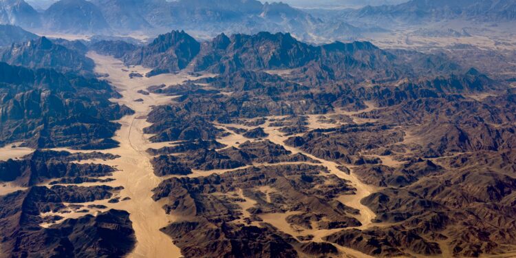 Egipto busca en el desierto sus tesoros minerales | Carta del corresponsal