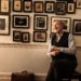 Julian Barnes retratado en su casa en el norte de Londres, en enero de 2026.
