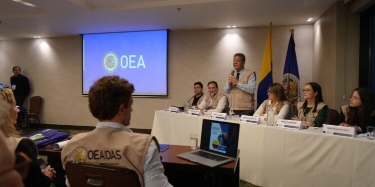 Los observadores electorales dan por limpia la primera vuelta que Petro pone en duda | Elecciones Presidenciales Colombia
