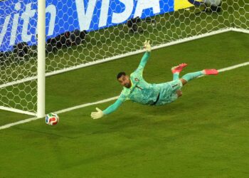 Solo las paradas de Diogo Costa frenan a una Colombia desatada ante la decepcionante Portugal