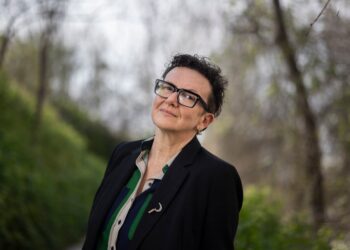 Brigitte Vasallo, ensayista: “Limpiar no es denigrante. El problema es el desprecio que recibes por ser limpiadora”