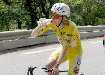 Controles antidopaje publicitarios en el Tour de Francia rompen la madrugada de Pogacar y Vingegaard | Ciclismo | Deportes