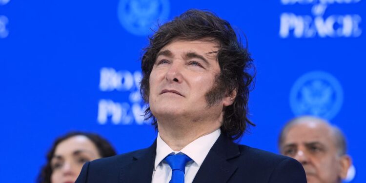 El Gobierno de Milei presenta su plan financiero para 2027 y tienta a los mercados con un segundo mandato