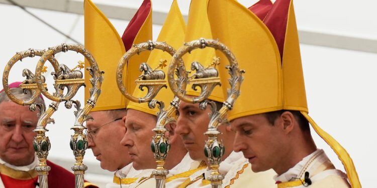 El Vaticano confirma el cisma de los ‘lefebvrianos’ y excomulga a sus obispos y a todos los fieles que les sigan