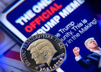 El imperio cripto de Trump hace encallar una de las banderas de su presidencia
