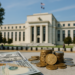 La moneda pierde valor frente a la Fed.
